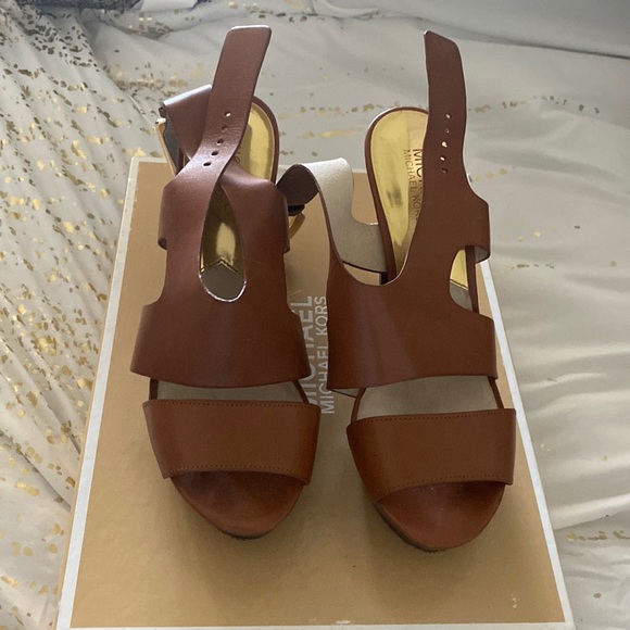 Micheal Khors Sandal - Picture 1 of 5